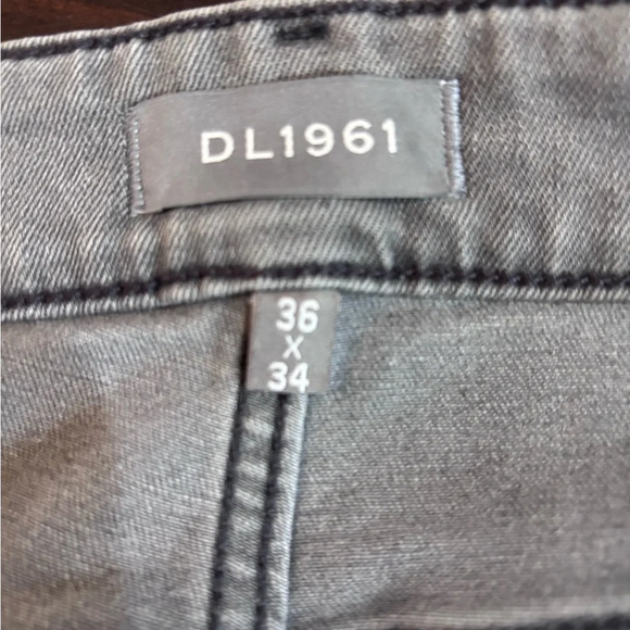DL 1961 Light Grey Avery Modern Straight Cut Jeans Size 36x34 Unisex - Picture 3 of 7